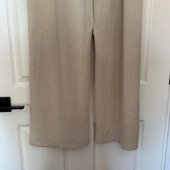 Zella Cream Wide-Leg sweatpants - Picture 9 of 10